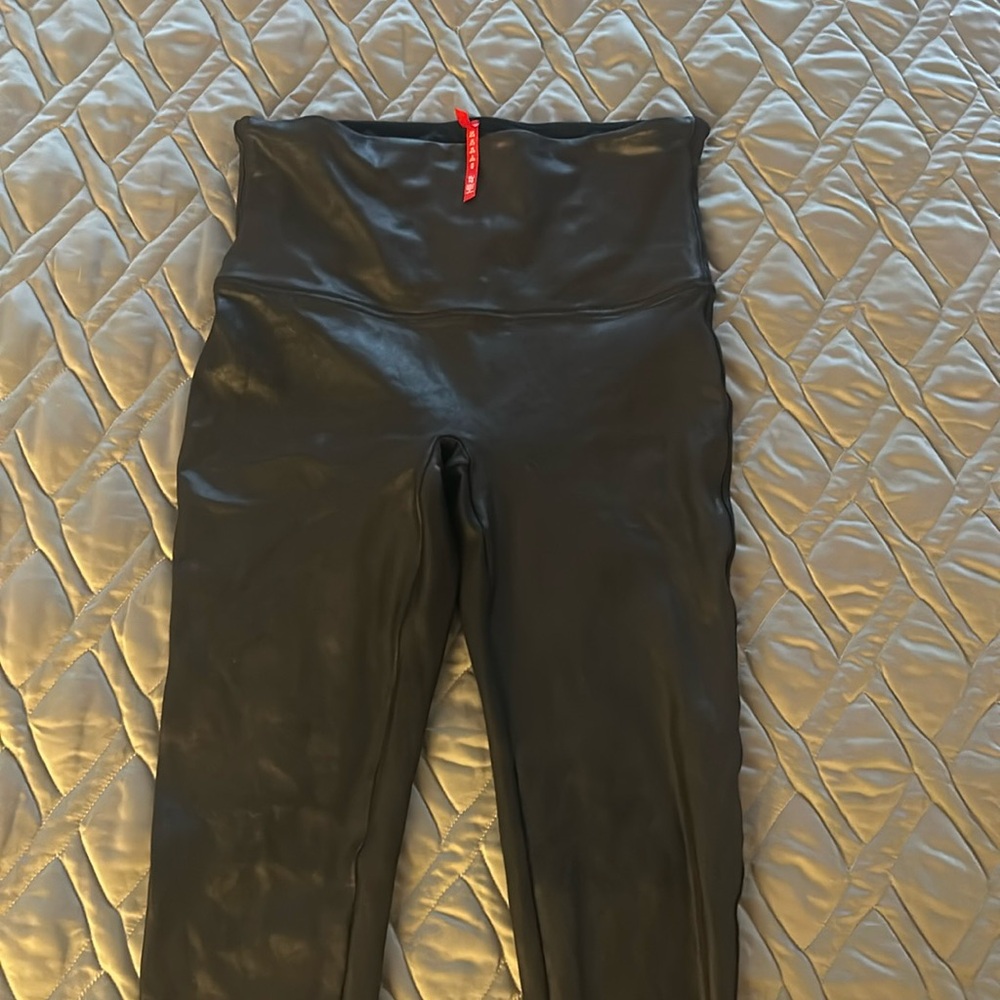 Spanx faux leather front seamlesss leggings